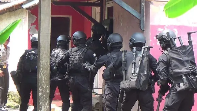 Densus 88 Amankan Kelompok Terduga Teroris di Lampung, 2 Orang Tewas Baku Tembak
