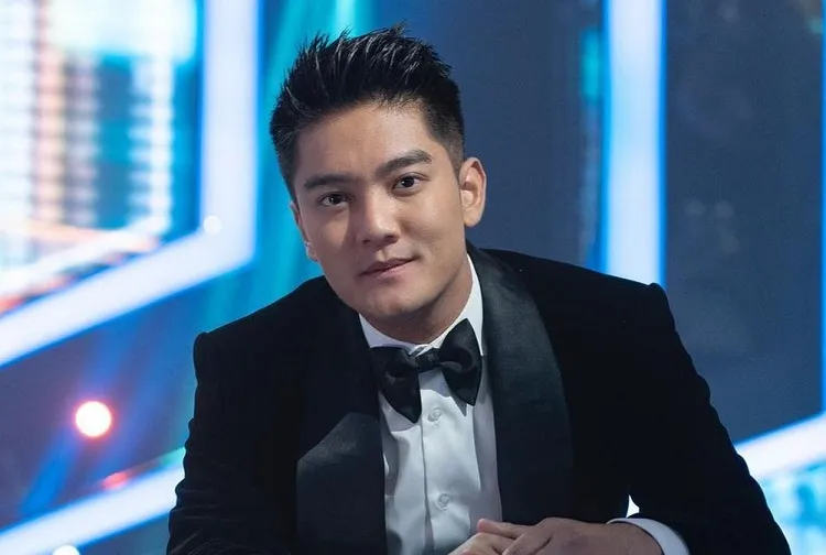 Berencana Implan Koklea, Telinga Kiri Boy William Tuli Total Sejak Lahir