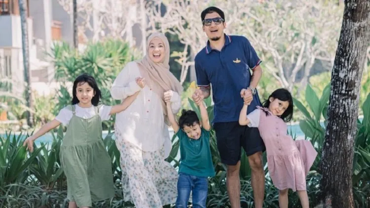 Bantah Orang Ketiga, Desta dan Natasha Rizky Sepakat Urus Anak Bersama Usai Bercerai