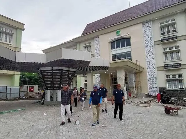 Mulai Dikerjakan, Pemasangan Lift di Gedung Perkantoran Raci