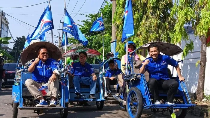 Sambil Naik Bentor, Emil Dardak Antar 120 Bacaleg, Pasang Target 18 Kursi