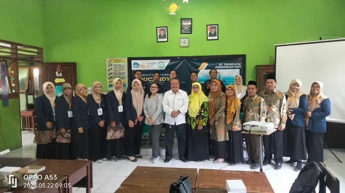 Prodi S2 Teknologi Pendidikan Unesa Berikan Pelatihan di KKG MI Mojoanyar Mojokerto