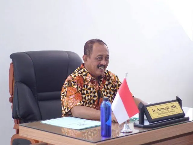Wawali Surabaya Sebut Buruh Penggerak Roda Perekonomian