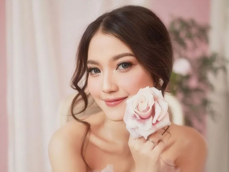 Mirriam Eka Pamer Badan Langsing Pasca Sebulan Melahirkan, Begini Potretnya