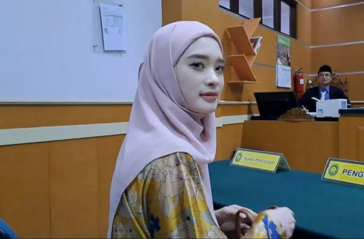 Mediasi Gagal, Inara Mantap Bercerai dan Ogah Urus Anak Bareng Virgoun