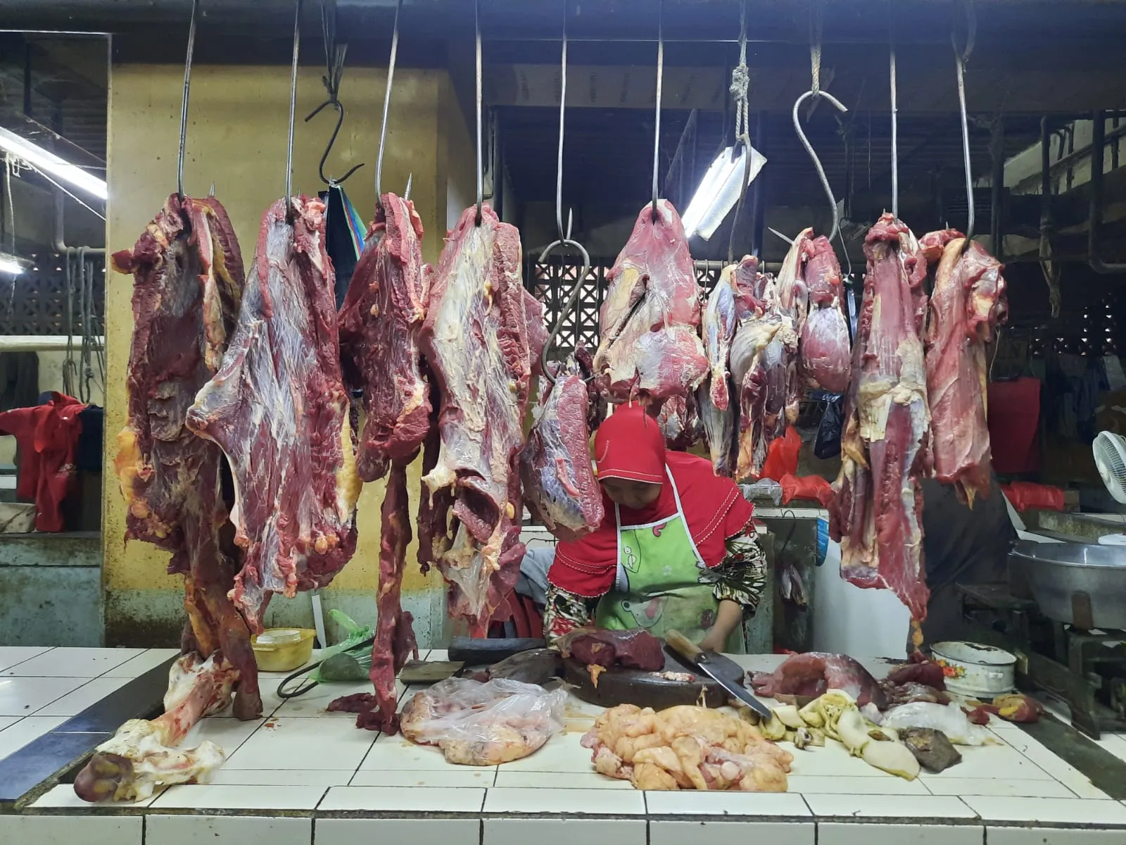 Jelang Idul Adha, Harga Daging Sapi di Pamekasan Masih Stabil