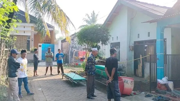 Ibu Gantung Diri, 2 Anaknya Tewas di Kamar