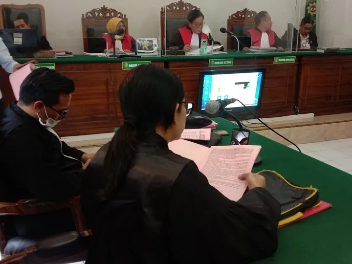 Jual Produk Implora Palsu Samuel dan Rochmat Gunadi Dituntut 1 Tahun Penjara dan Denda Rp10 Juta