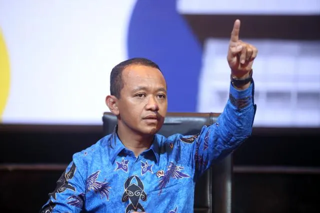 Luhut Cuek, Bahlil 'Ndesek' Pengin Ketum Golkar