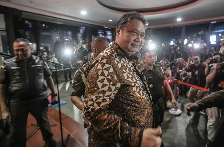 Airlangga Diperiksa Soal Kebijakannya