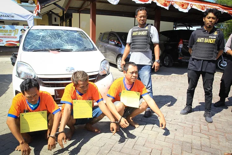 Komplotan Curanmor Gunakan Mobil, Dibekuk Polsek Lakarsantri