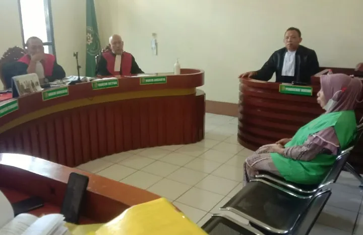 Nenek Penjual Gorengan Divonis 5 Tahun Penjara Atas Perkara Narkotika