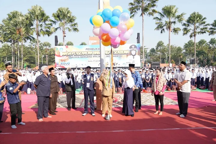 Wali Kota Ning Ita Istighosah dan Doa Bersama Ribuan Peserta Didik Baru
