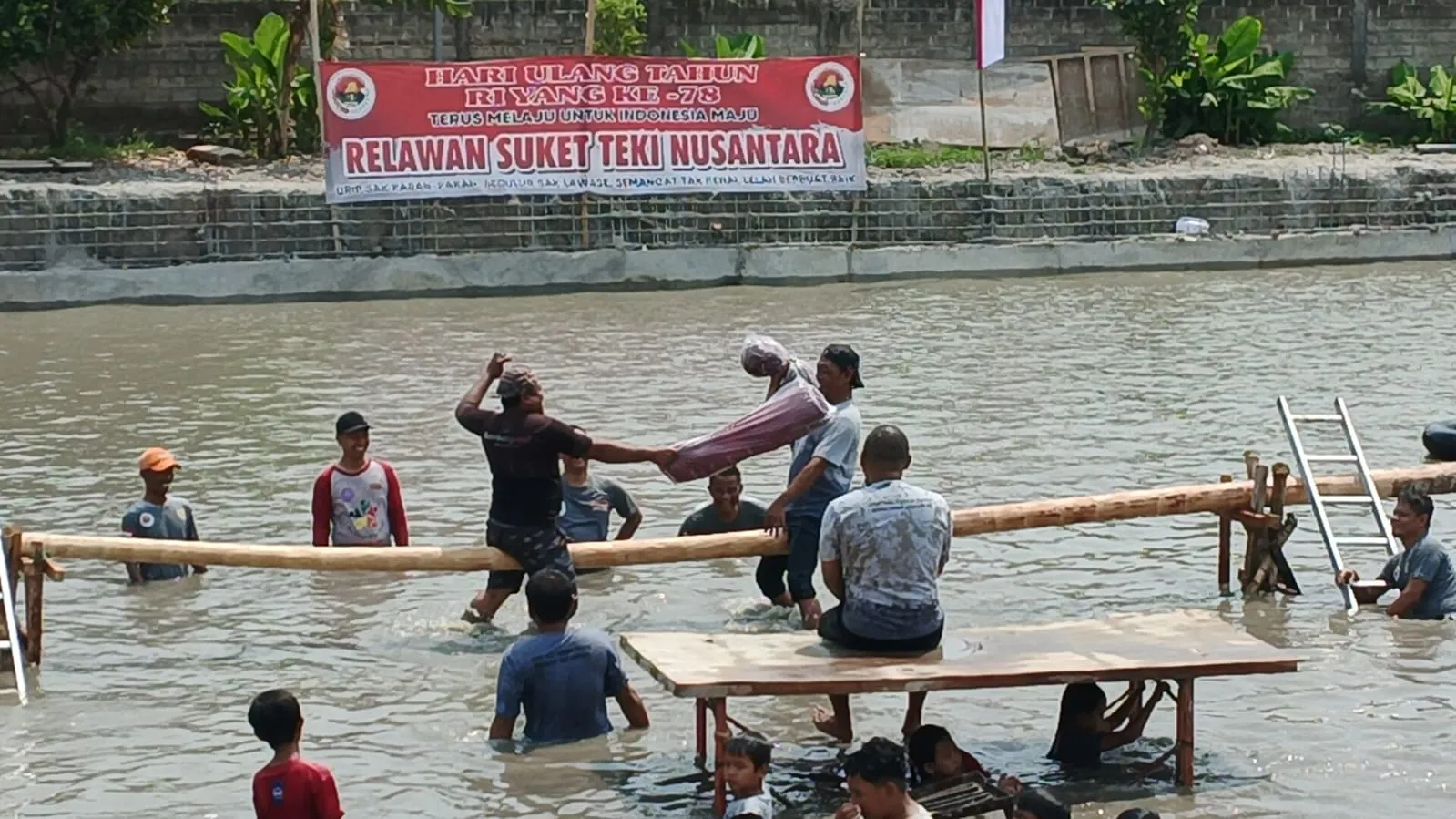 Relawan Suket Teki dan Warga Gelar Lomba di HUT RI ke 78