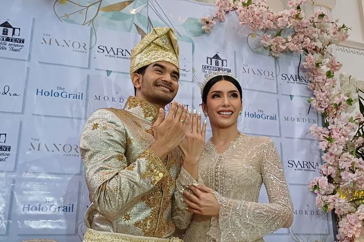 Aktris Tyas Mirasih, Dinikahi Aktor Ganteng