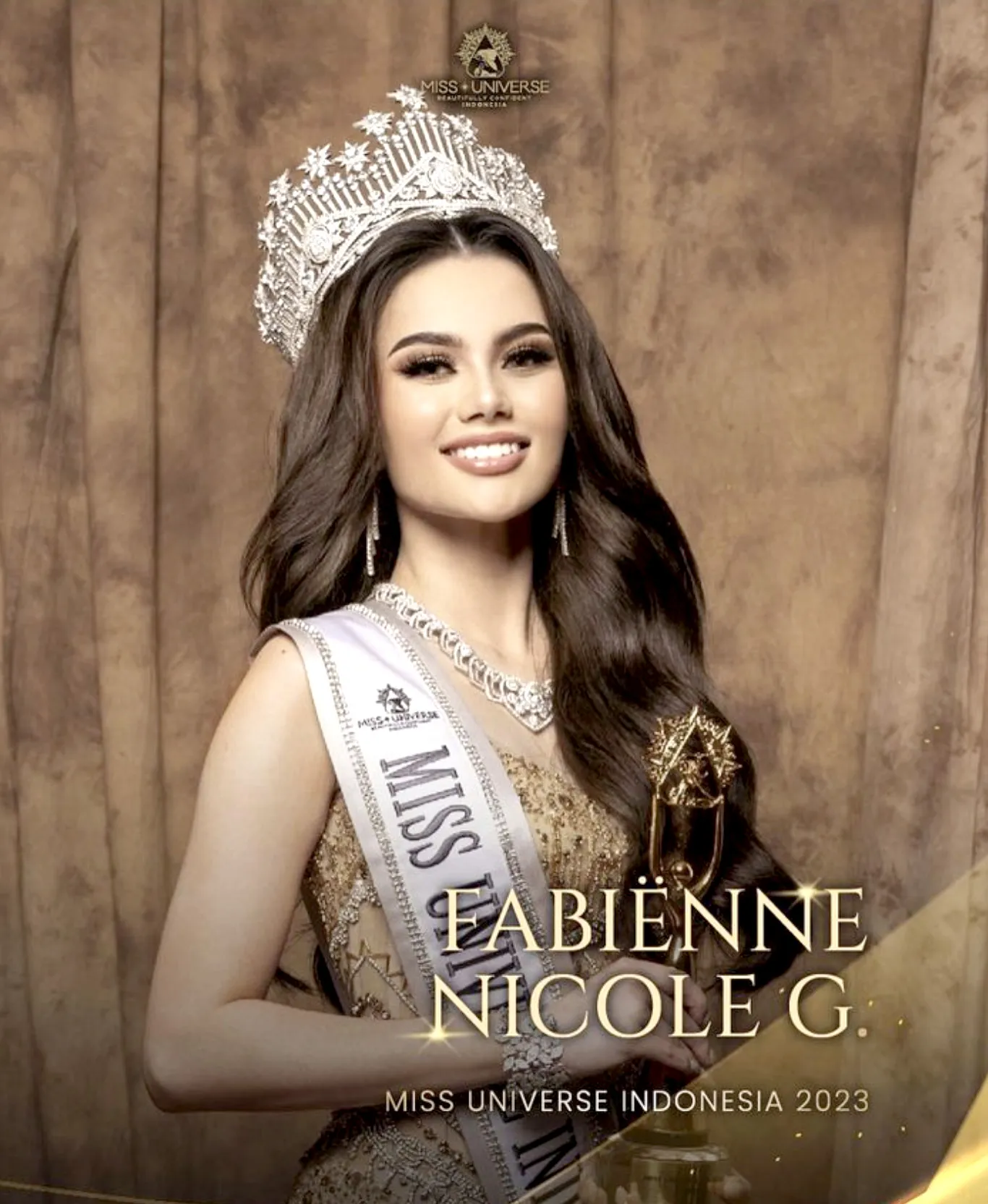 Fabienne Nicole, Tetap Terbang ke El Salvador Tanpa Poppy Capella