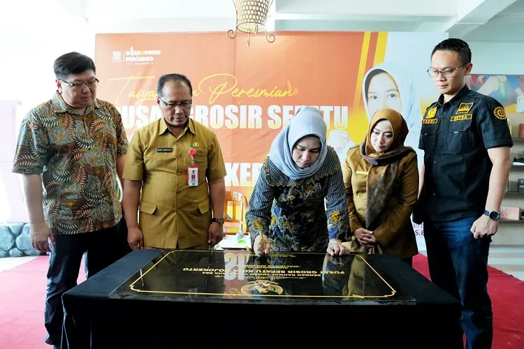Diresmikan Wali Kota Ning Ita, PGS Kota Mojokerto Surga Pemburu Sepatu Lokal Harga Miring