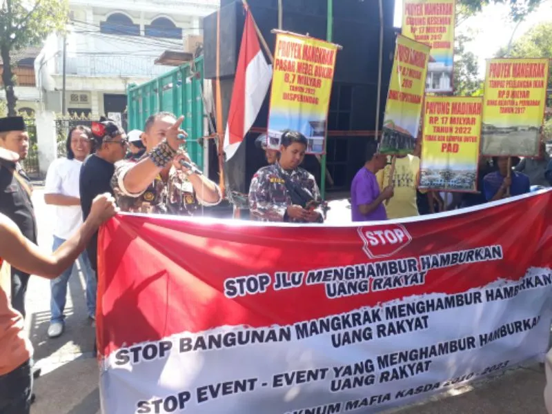 Aliansi (ATUR) Lakukan Aksi Demontrasi Terkait JLU