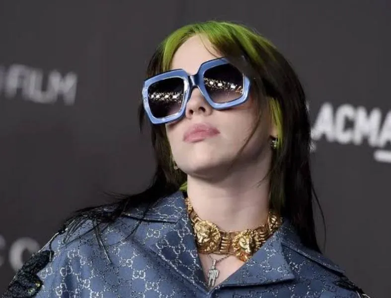 7 Penampilan Fashion Billie Eilish Yang Bikin Viral