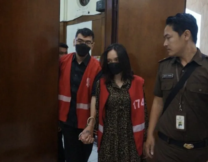 Tetap Mesra, Meski Aryarota Dihukum 2 Tahun 4 Bulan dan Anisa Dihukum 2 Tahun