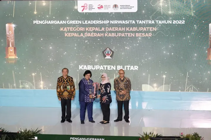 Pemkab Blitar Raih Penghargaan Nirwasita Tantra dari KLHK