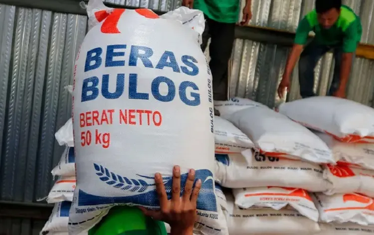 Antisipasi Harga Sembako Melonjak, Pemkot Distribusikan Beras Medium Bulog di 5 Pasar