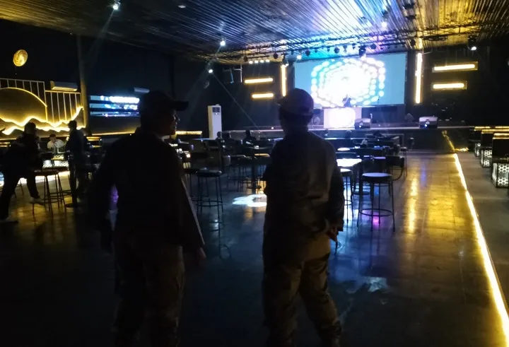 Satpol PP Tutup Paksa Bacchus Pool & Lounge Kota Kediri