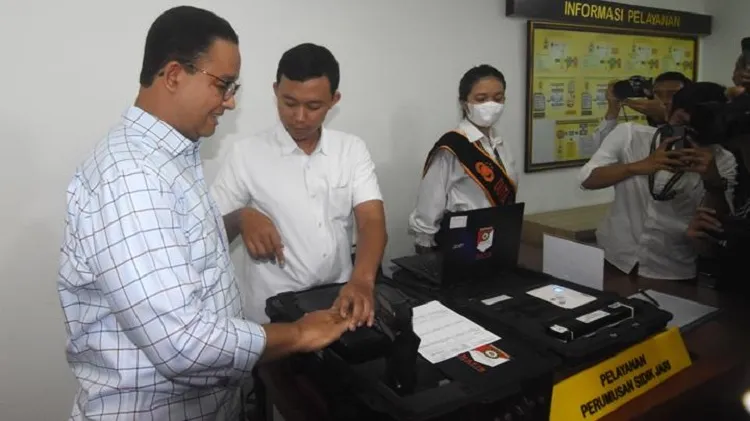 Diantar Naik Motor, Anies Rampung Urus SKCK Bacapres dan Siap Daftar ke KPU