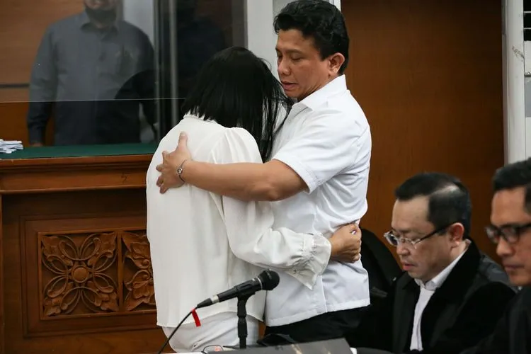 Baca juga : Berdalih Pembinaan: Ferdy Sambo Dipindah ke Lapas Cibinong, Putri Candrawathi di Lapas Tangerang