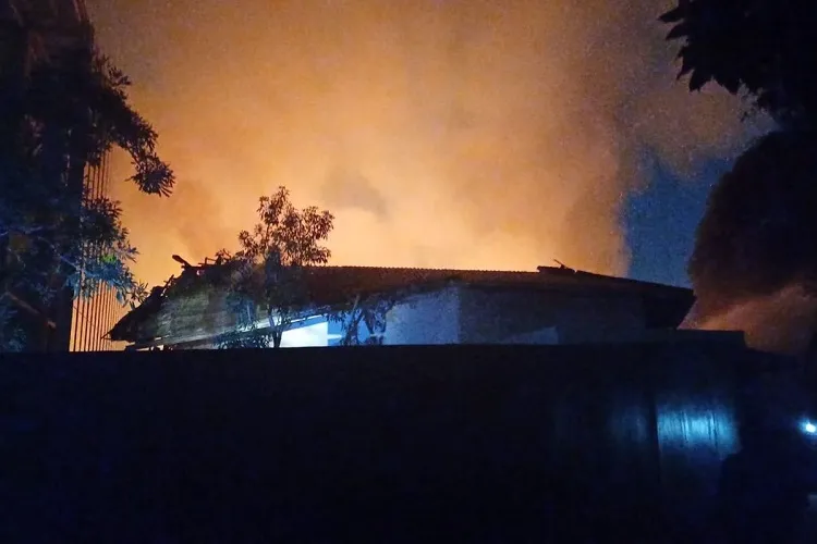 Bangunan Museum Gajah Terbakar, Kumpulan Benda-benda Bersejarah Hangus Terbakar