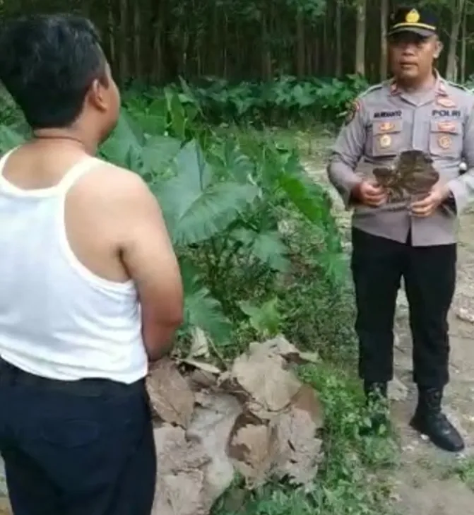 Kami Hadir untuk Masyarakat, Jorgan Polsek Sanankulon, dalam Antisipasi Kebakaran Hutan di Wilayahnya