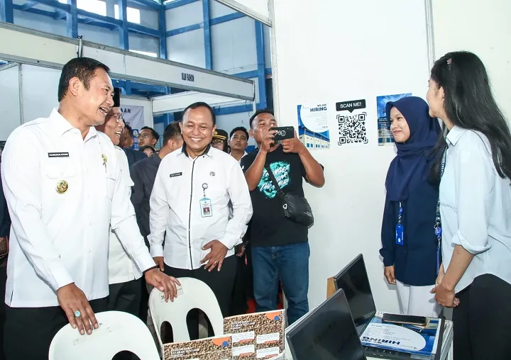 50 Perusahaan Ikuti Job Fair yang Digelar Dinas Ketenagakerjaan Lamongan