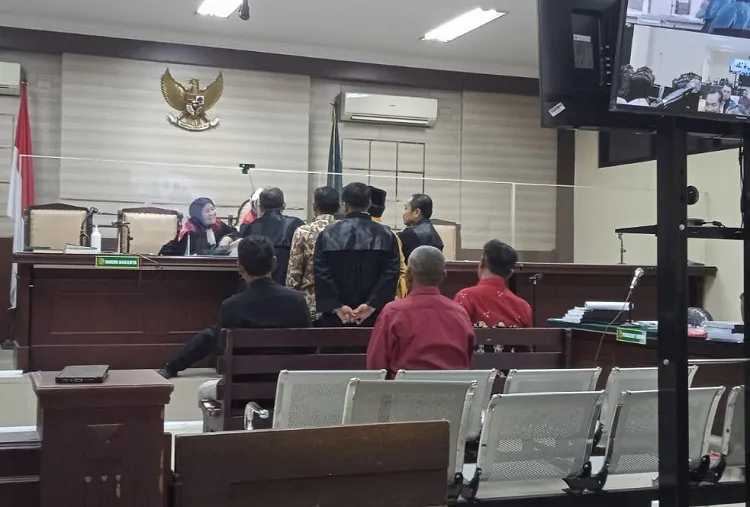 Mantan Camat Padangan Menyangkal Pernah Mengarahkan Para Kades