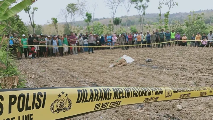 Usai Ditabrak Pikap, Sekdes Dibacok, Tewas