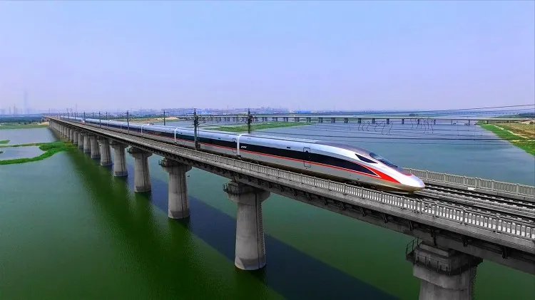 Masyarakat Indonesia Antusias Untuk Mencoba Kereta Cepat Whoosh