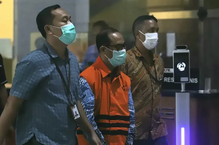 Usai Dikalahkan "Bos Dalem", KPK Bidik Lagi Gazalba di Gratifikasi dan TPPU