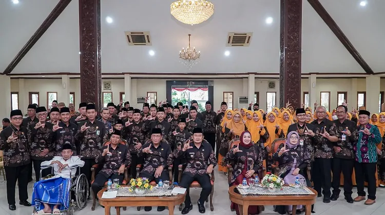 Bawa Misi Pertahankan Juara, Kafilah MTQ Lamongan Diberangkatkan