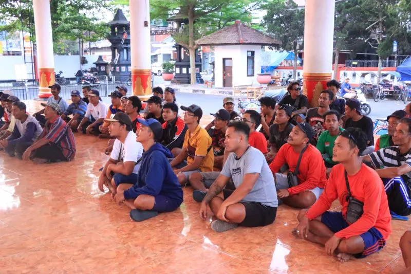 Abang Becak Makam Bung Karno Kota Blitar Gelar Doa,  Dukungan untuk Gibran