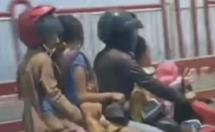 Viral, Pengendara Motor Bonceng 5 Orang Sekaligus di Jembatan Suramadu
