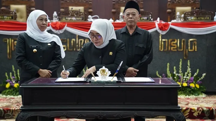 Anik Maslachah: APBD 2024 Lanjutkan Visi Misi Gubernur Khofifah