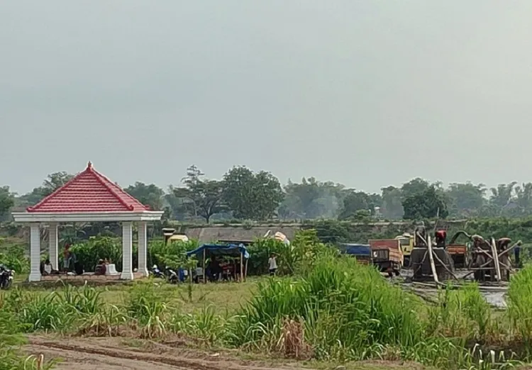 Baca juga : Pemilik Tambang Pasir Ilegal di Gudo Jombang Bisa Dipenjara 10 Tahun