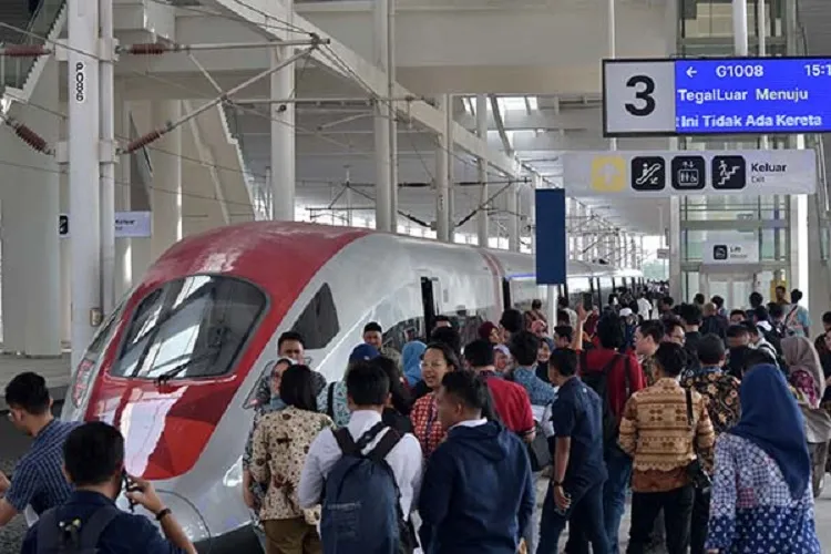Baca juga : Promo Tiket Kereta Cepat Whoosh Naik Jadi Rp 200 Ribu per Desember