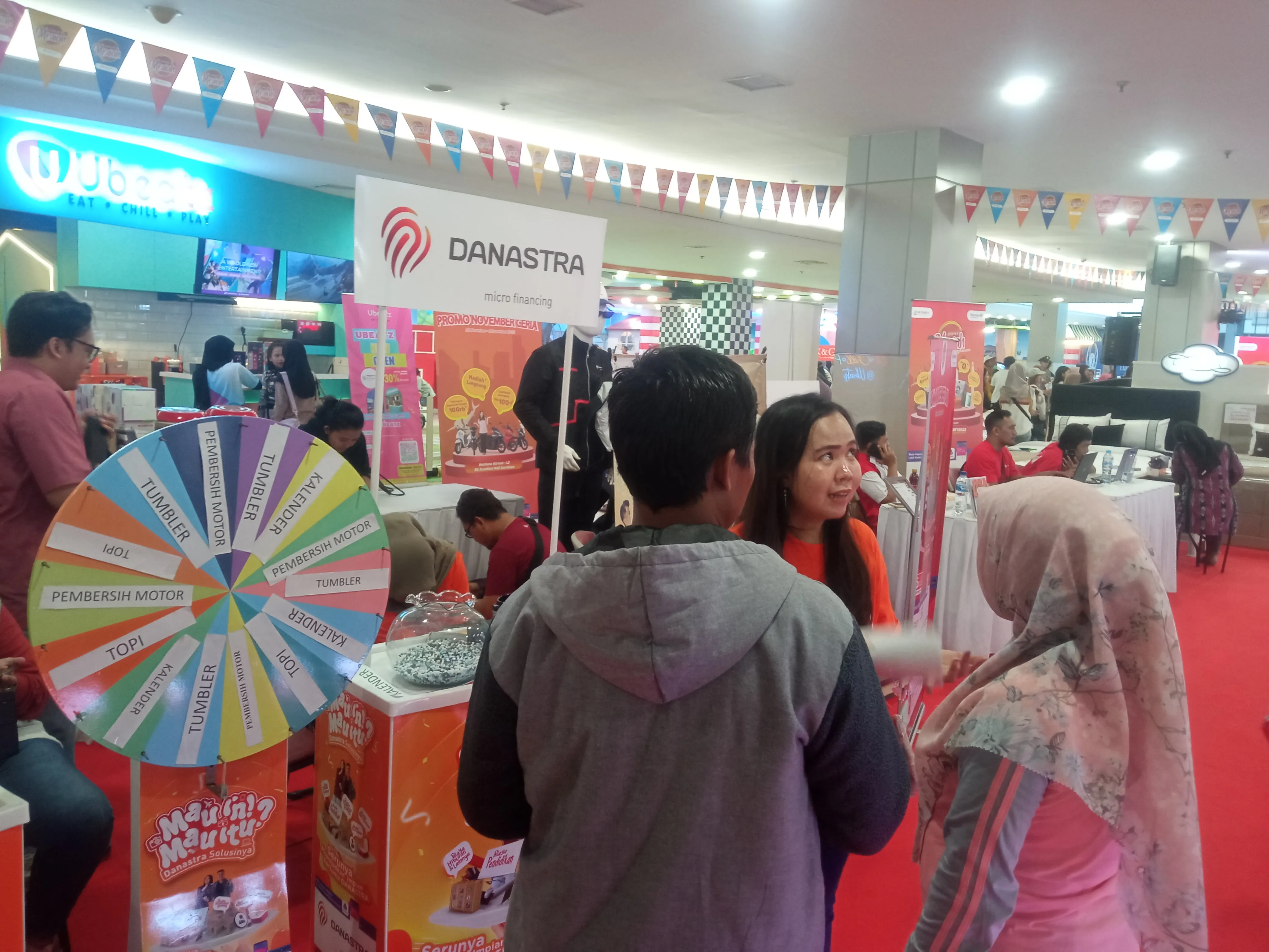 Pulihkan Ekonomi Pasca Covid-19, FIF Gelar Spektra Meriah Bantu UMKM Warga Surabaya Melalui Pembiayaan untuk Kembangkan Usaha