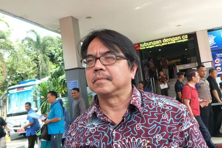 Ade Armando, Dipolisikan dan Diultimatum PSI