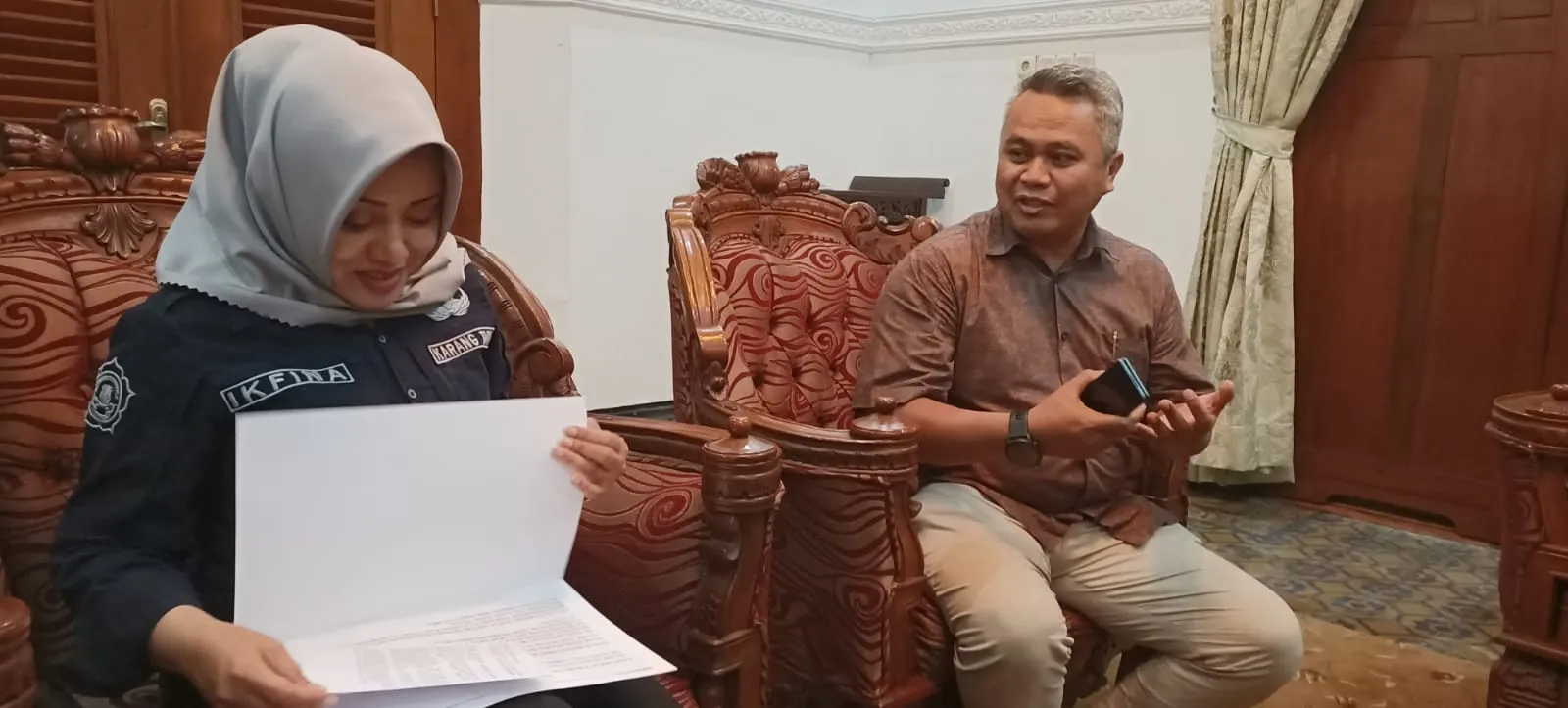 Bupati Mojokerto Targetkan Tahun 2024 Proyek Jalan Cor Beton Tuntas