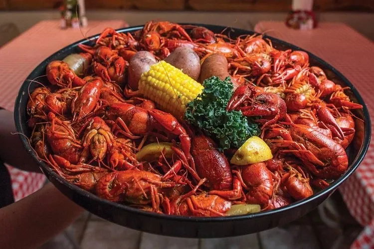 Kuliner Udang Selingkuh, Hanya Ada di Papua dan Favorit Wisatawan