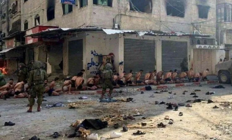Viral, Beredar Rekaman Puluhan Pria di Gaza Ditelanjangi Tentara Israel