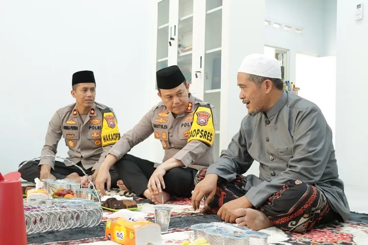 Berharap Pemilu 2024 Damai, Kapolres Gresik Silaturahmi ke Pondok Pesantren