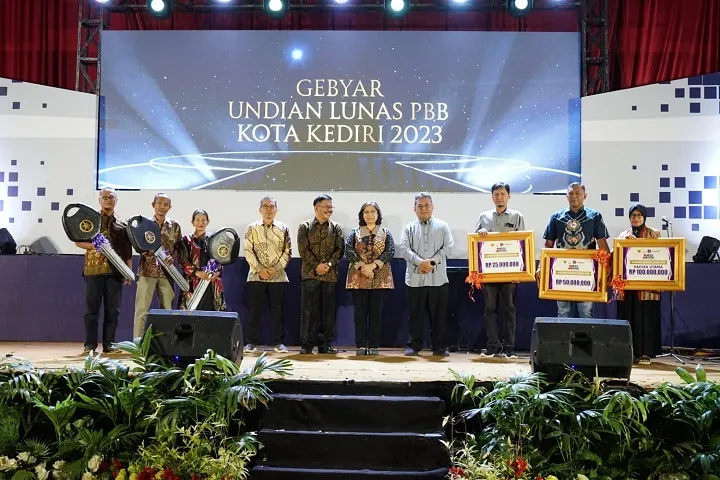Pj Wali Kota Kediri Zanariah Harapkan Jadi Motivasi Masyarakat Lunas PBB Tepat Waktu