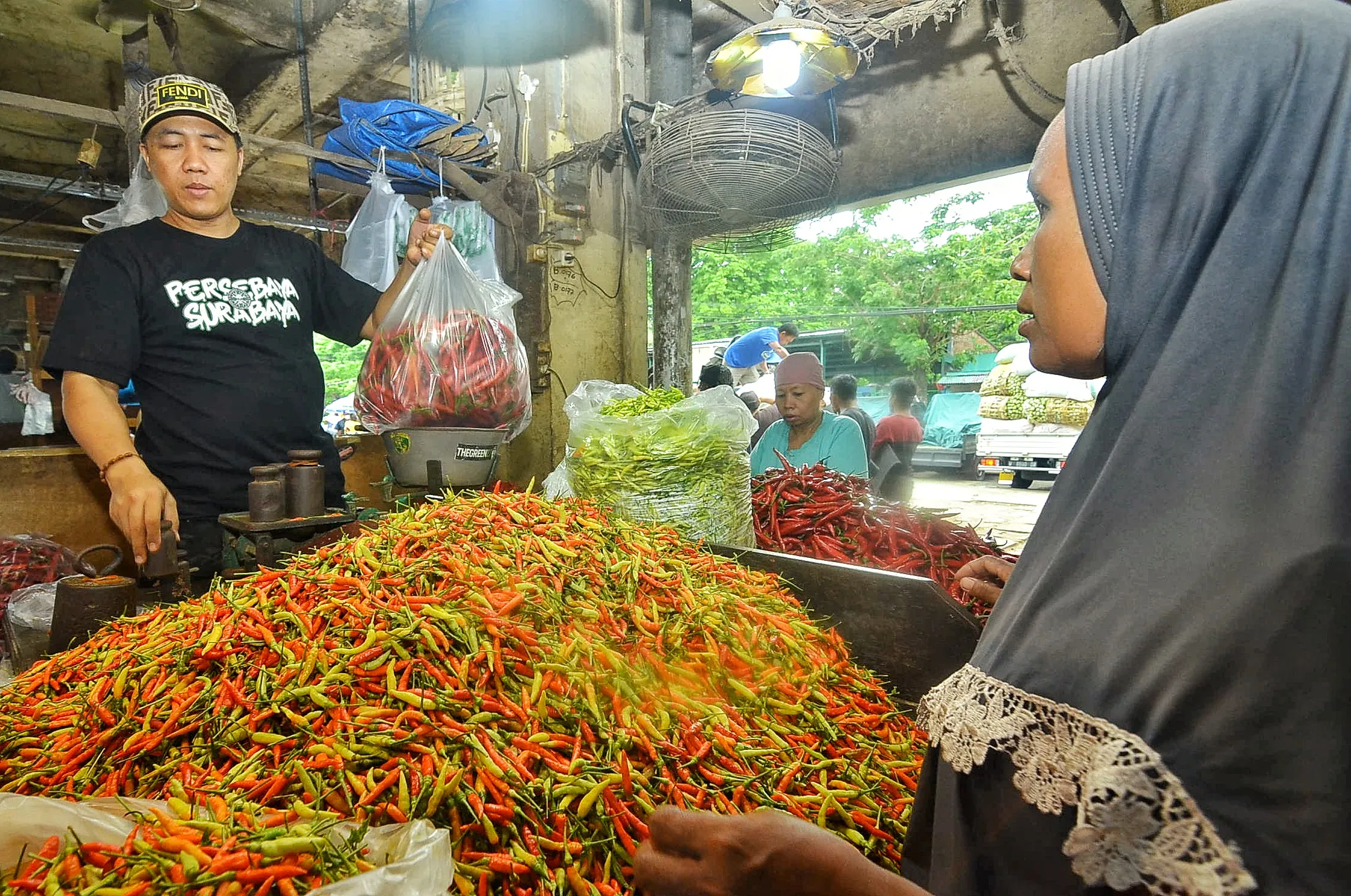 Masuki Tahun 2024, Harga Cabai di Kota Surabaya Turun